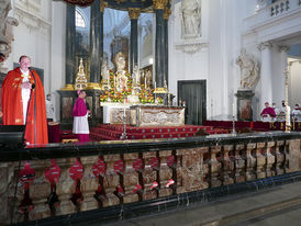 Abschlussvesper der Bischofskonferenz mit Spendung des Bonifatiussegens (Foto: Karl-Franz Thiede)